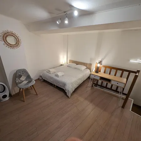 Charming House:comfort, Queen Size Bed, Work Area 펜션 생디지에
