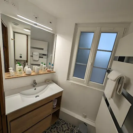 Charming House:comfort, Queen Size Bed, Work Area 생디지에